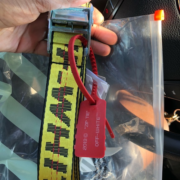 OFF WHITE BELT - Picture 3 of 5